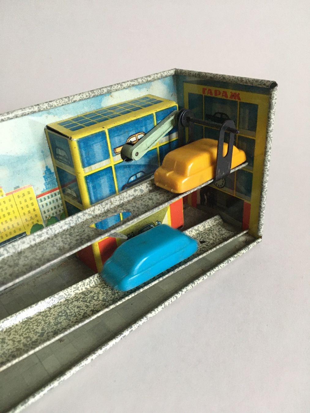Giocattoli: Auto Parkhaus – Usato da Zürich venduto da inf_tfr9 2