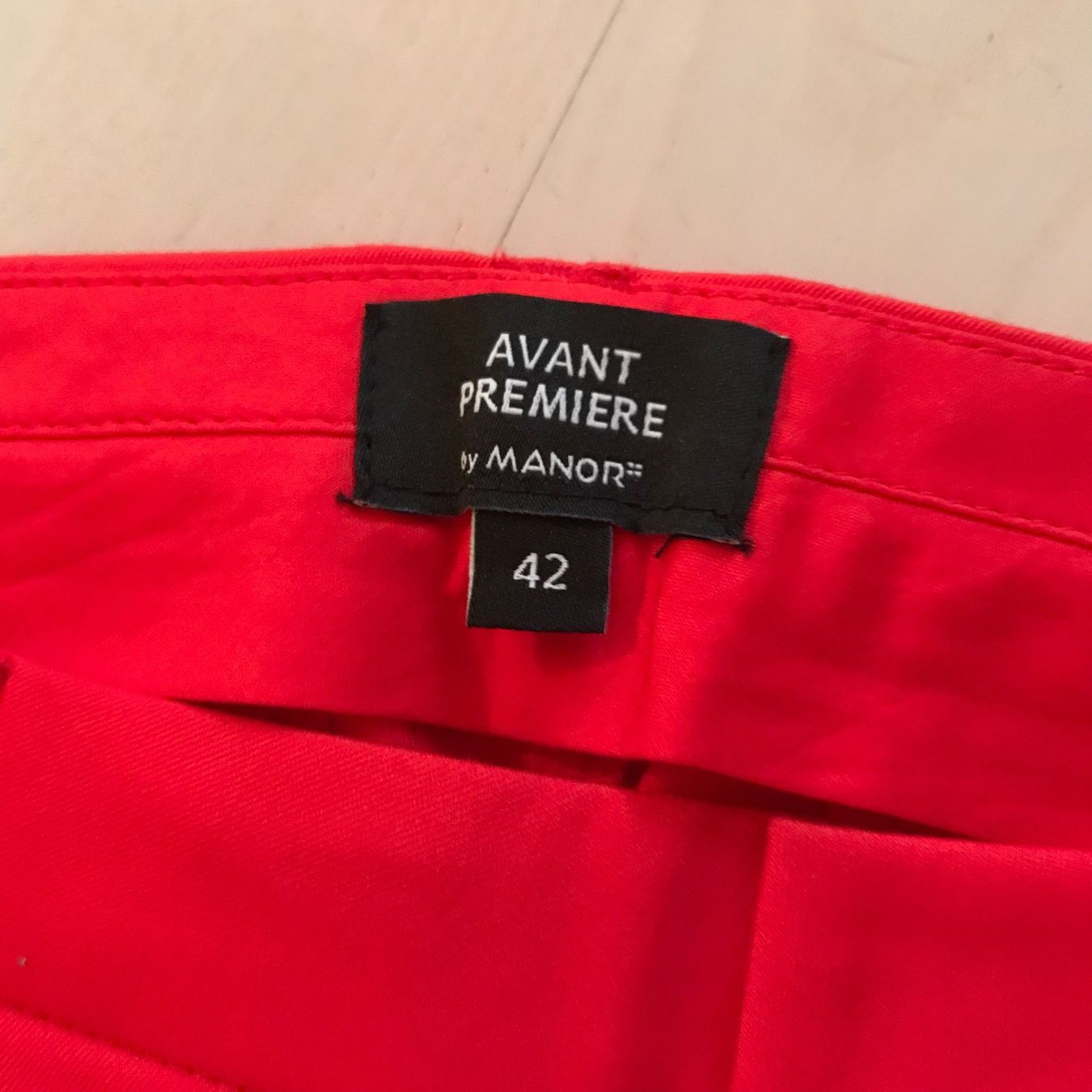 Pantaloni: Sommerhose mit Oberteil – Usato da Mels venduto da man_w8ky 3