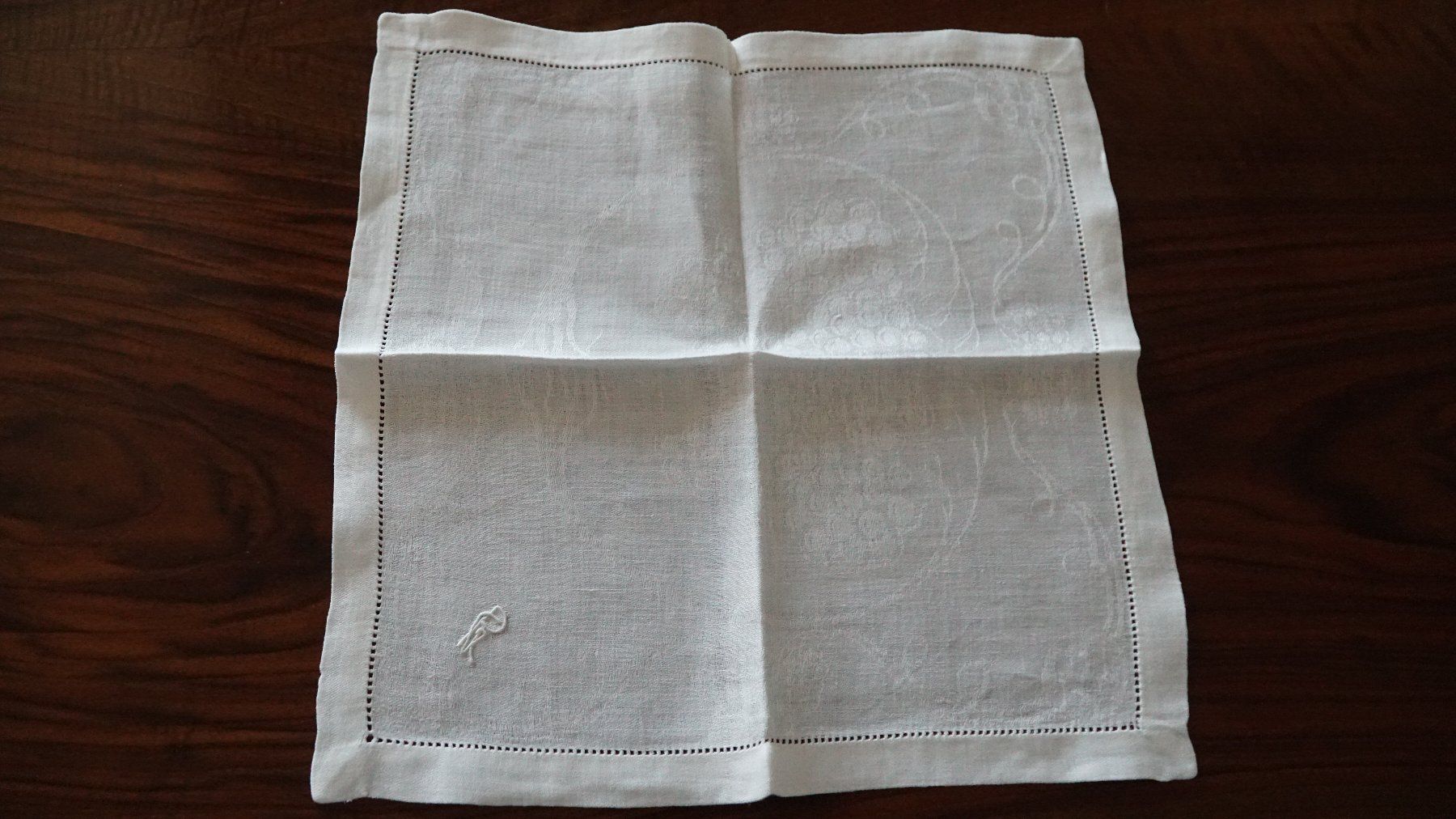 Tovaglioli: Leinen Damast Servietten 34x33cm. Monogram – Usato da Bern venduto da Antikbatik 3