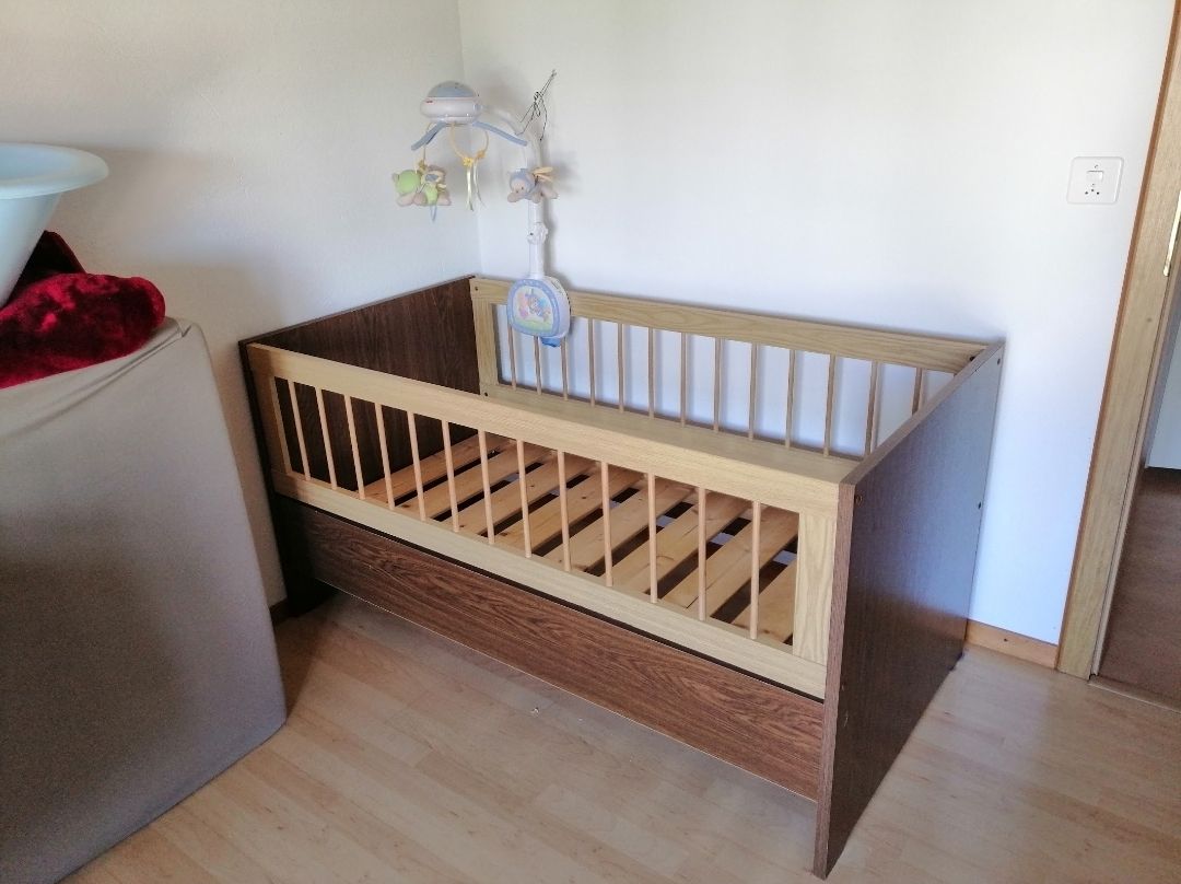 Betten: Babybett ohne Matratze – Gebraucht aus Schötz von pemali