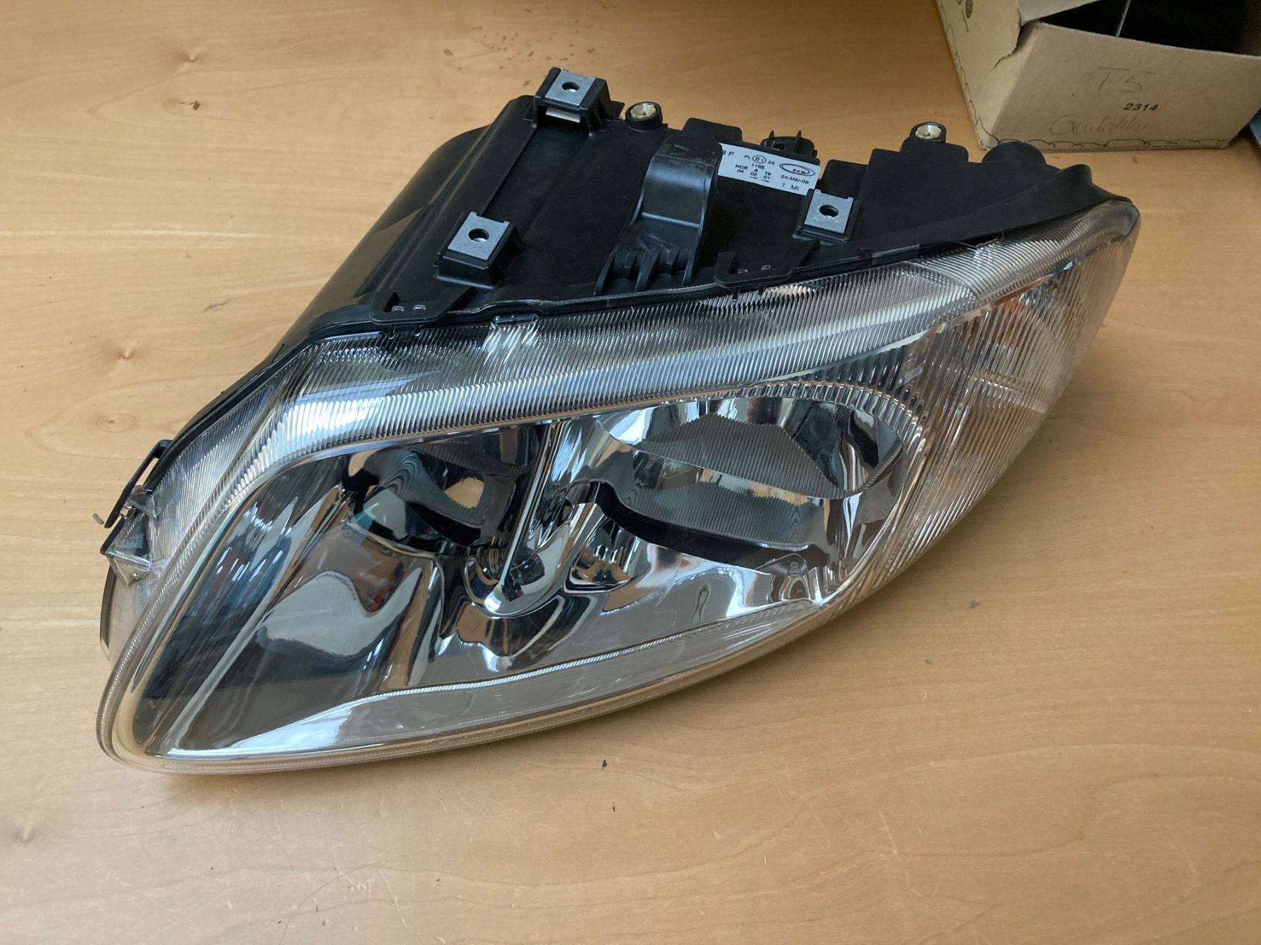 Chrysler Fari: Chrysler Voyager IV Scheinwerfer 04857703AB – Nuovo e nell'imballaggio originale da Cham venduto da WB2223