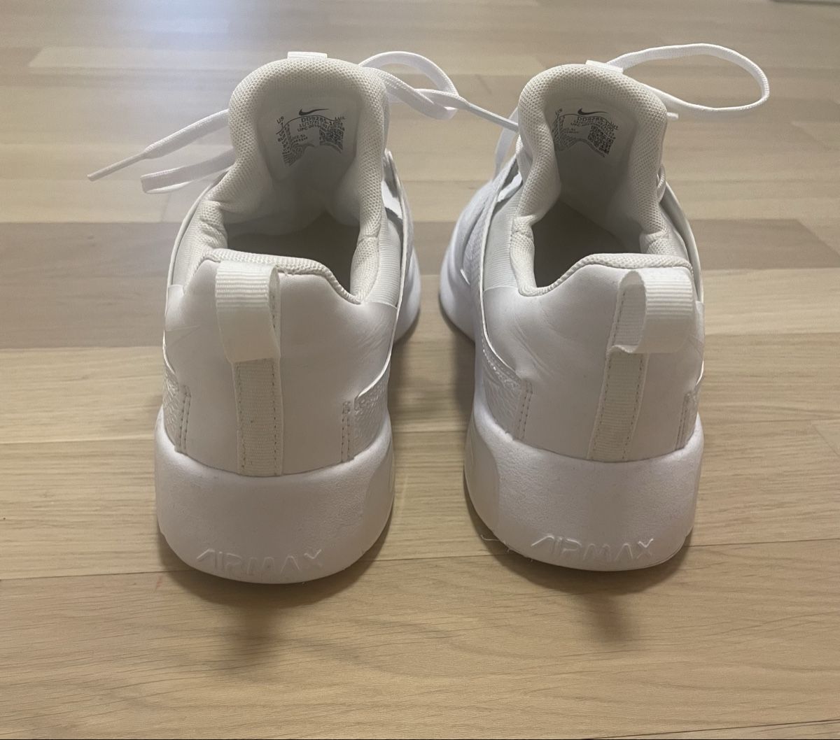 Nike Scarpe da donna: Nike Performance Air Max Bella Gr. 38 Turnschuhe weiss – Nuovo (secondo la descrizione) da Ostermundigen venduto da Ania.I 1
