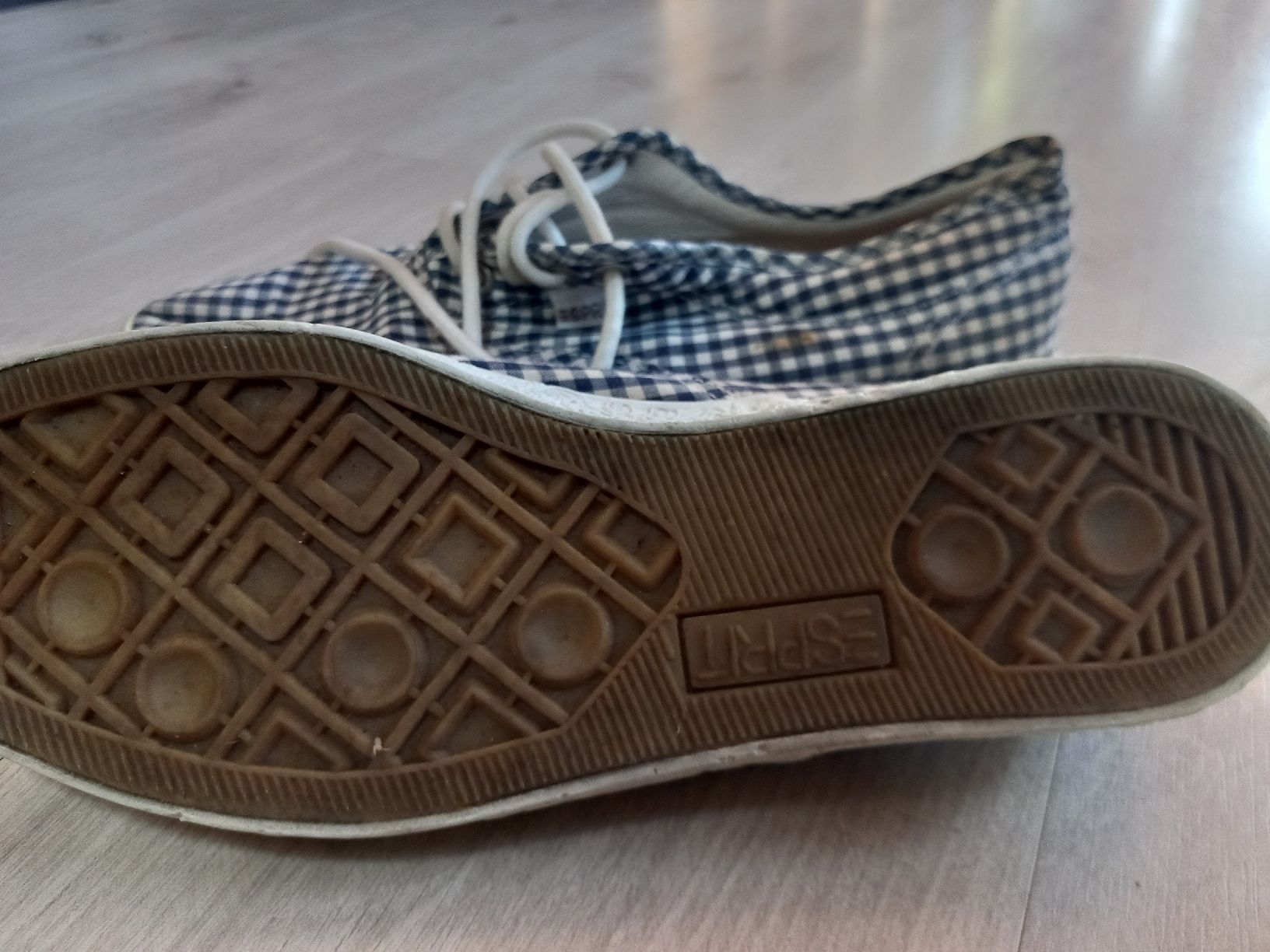 Esprit Scarpe da donna: Baskets ESPRIT à carreaux bleu et blanc – Usato da Faoug venduto da per_kp6r 4