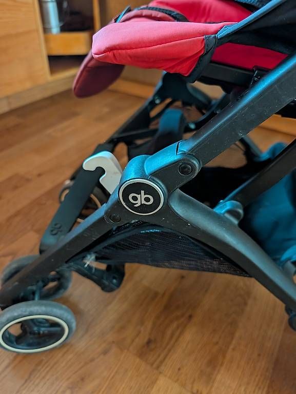Poussette: GB Buggy rot – D'occasion à Ganterschwil par Simona-A 1