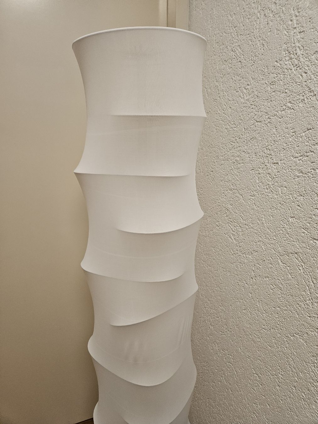 Micasa Lampade: Stehlampe mit 2 Farben – Usato da Luzern venduto da J.Co 1