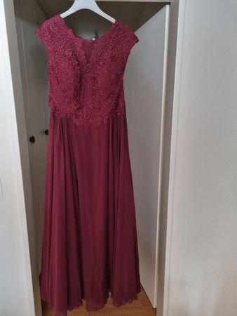 Bordeau rotes Abendkleid