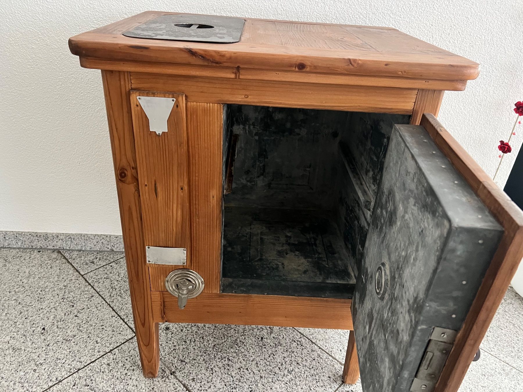 Réfrigérateurs: Antiker Kühlschrank – D'occasion à Adliswil par Mandela 4