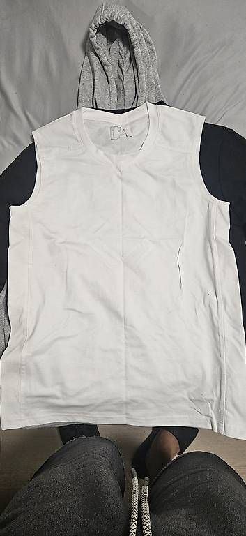 T-Shirts: Decathlon ärmelloses Shirt S – Gebraucht aus wängi von haa_6pqc 1