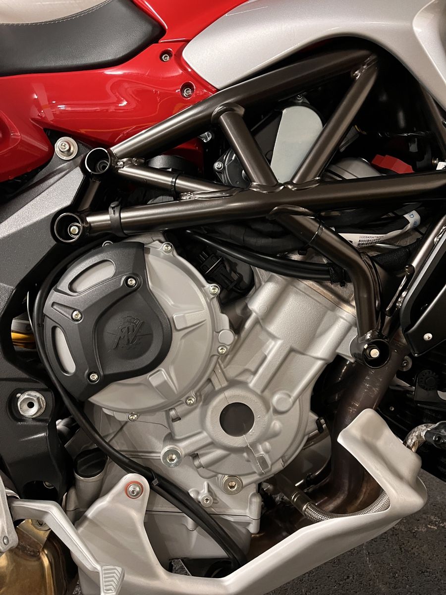 MV Agusta Strada: MV Agusta - Stradale/Rivale – Usato da Remetschwil venduto da simen01 3