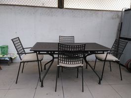 Table et chaises d'extérieur EMU