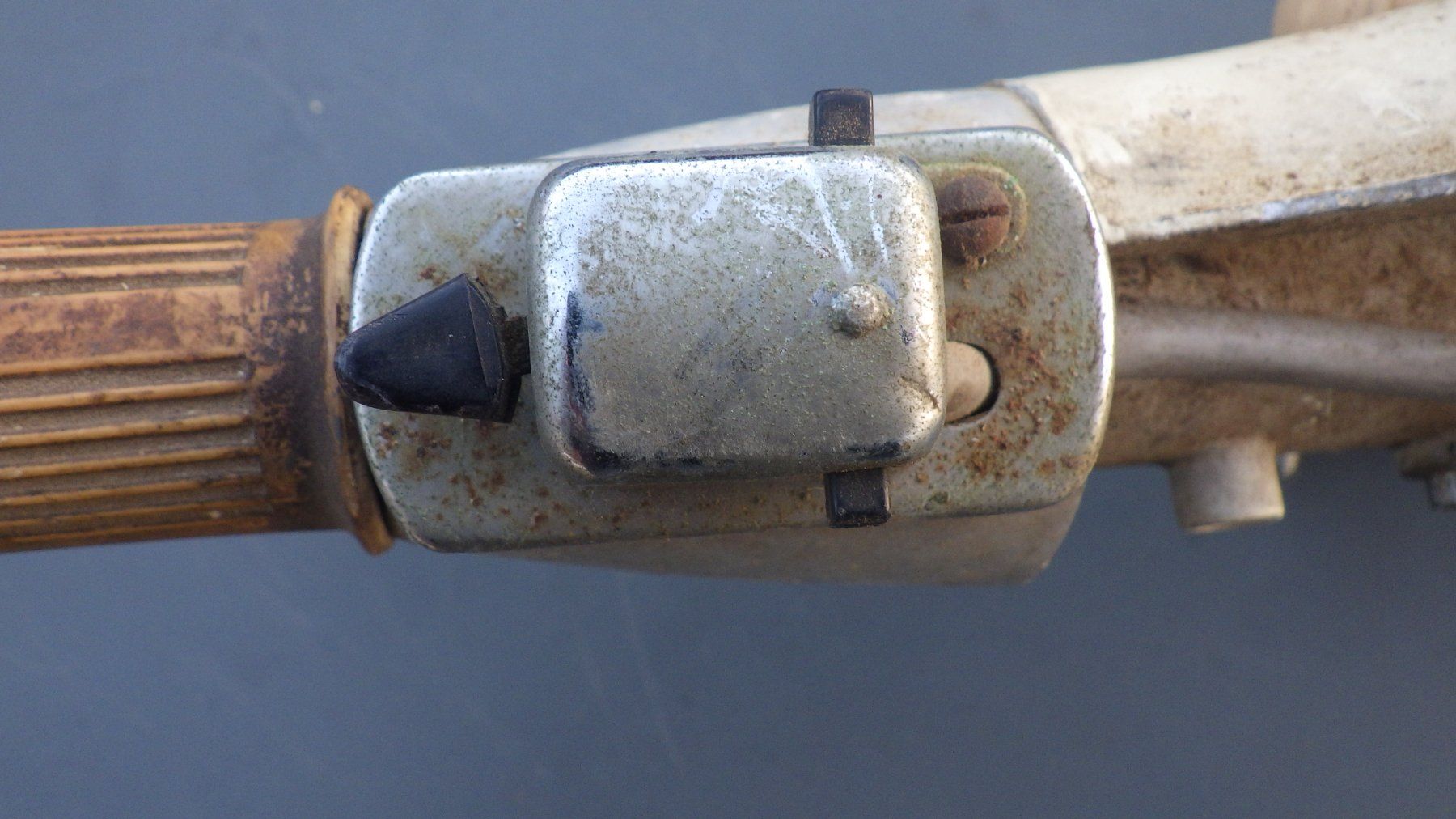 Puch Tutti pezzi di ricambio per scooter: LENKER PUCH ROLLER R50 MIT RAREM LICHTSCHALTER 1970 OLDTIMER – Usato da Wängi venduto da Toeff85 6
