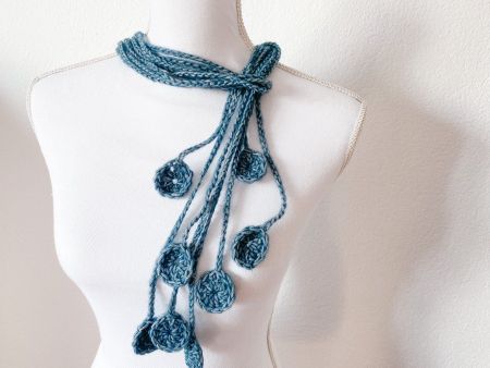 Halskette Schalkette gehäkelt blau jeans