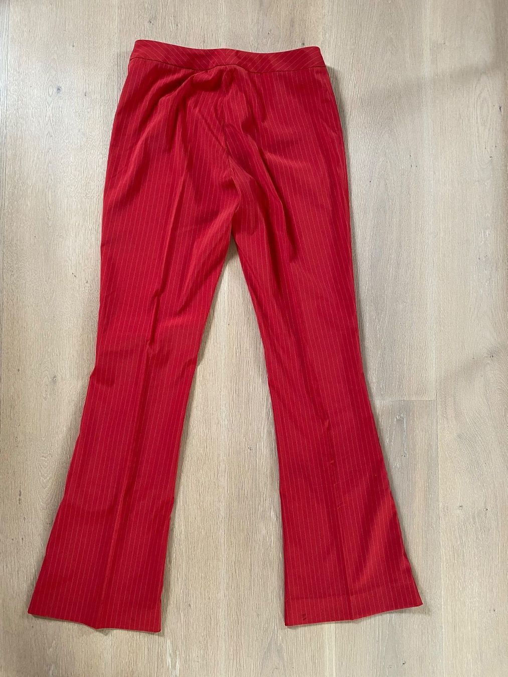 Kookai Hosen: Neue Kookai Hose in rot Grösse 36 – Neu (gemäss Beschreibung) aus Winkel von Flyhy2020 2