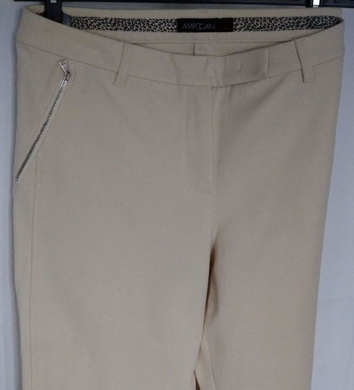 Marc Cain Pantaloni: Hose Marc Cain Gr. 6 – Nuovo (secondo la descrizione) da Degersheim venduto da 191maschina46