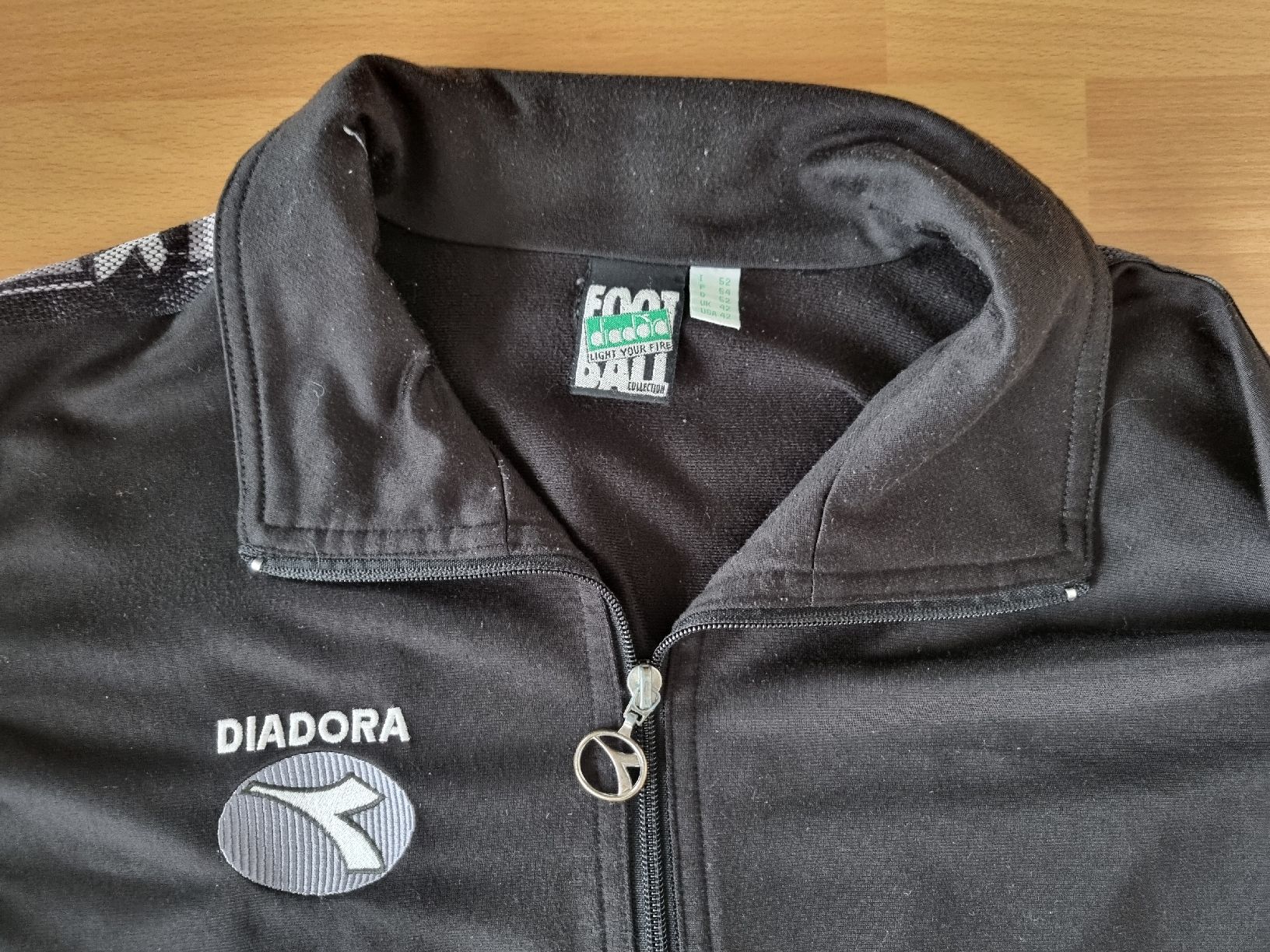 Completi: Schwarzer Trainingsanzug Diadora Gr.42 – Usato da Laupen BE venduto da Bombers 1