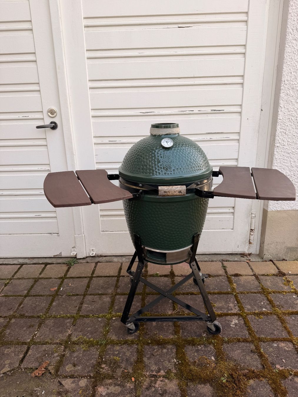 Big Green Egg Griglie: Big Green Egg medium Inkl. Zubehör & Abdeckung! – Usato da Aarau venduto da Logo-Aarau 1