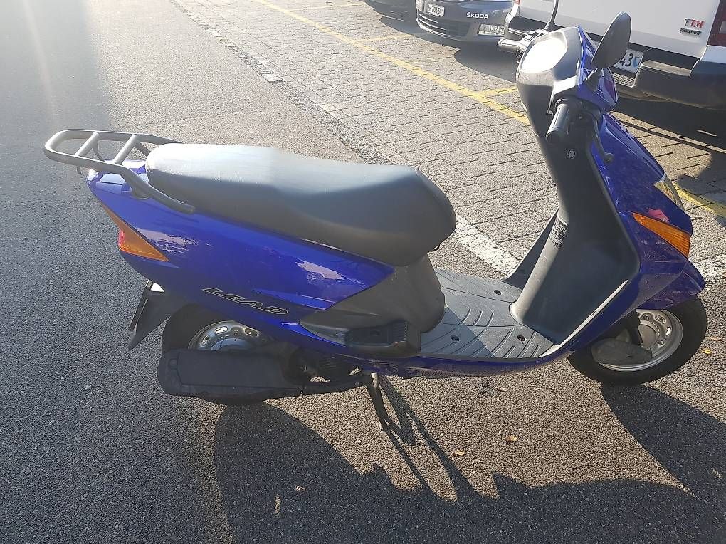 Scooters: Honda SCV100 Lead Roller scooter – Gebraucht aus Rorbas von philips1 2