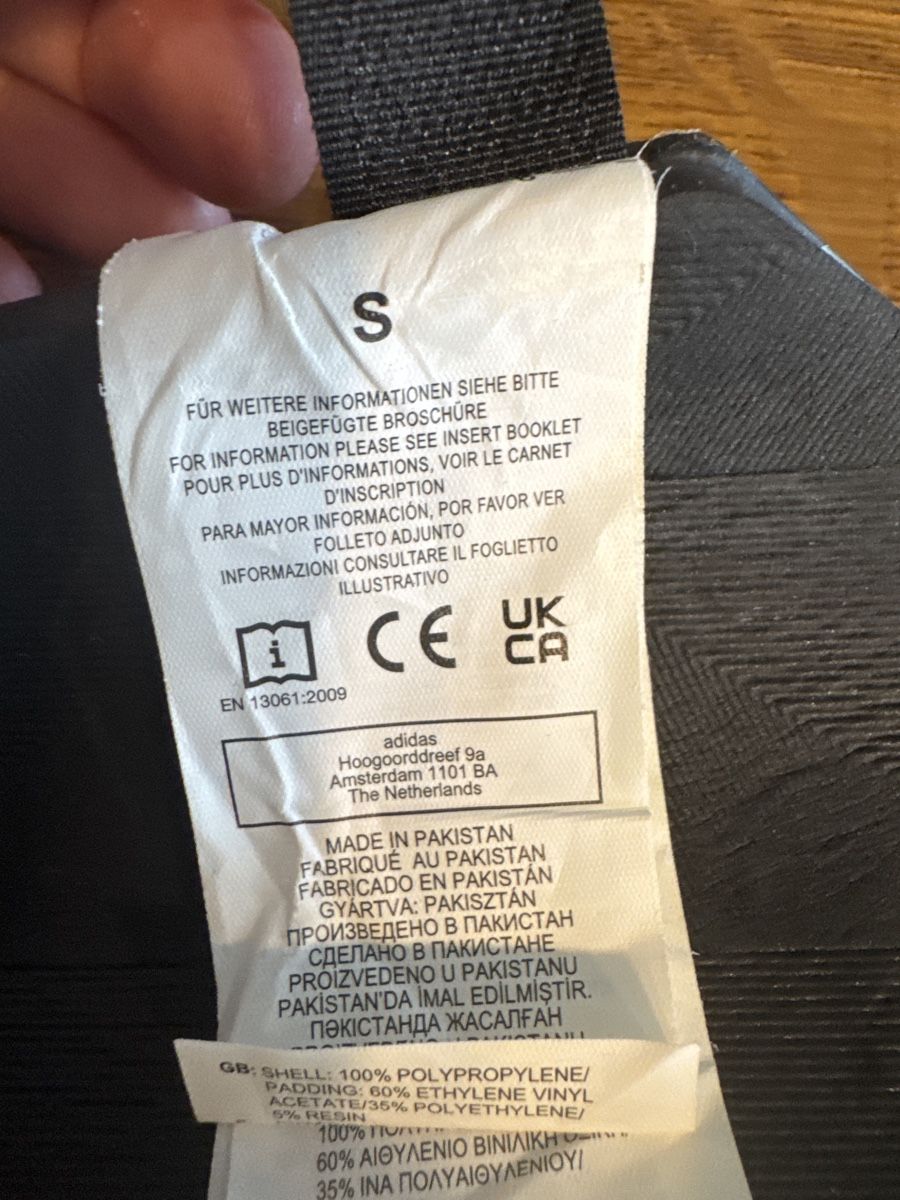 Schutz & Schoner: Schienbeinschoner – Gebraucht aus Glattpark(Opfikon) von cherrytomate 2