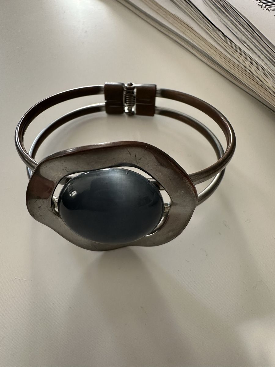 Bracciali & Braccialetti: Armreif mit blauem Stein – Usato da Zürich venduto da yvonne.knoblauch 1