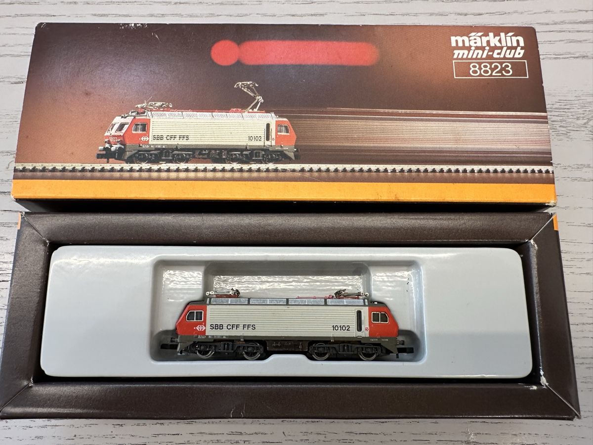 Märklin Modellini di ferrovie: Märklin 8823 SBB Re 4/4 IV – Usato da Lupsingen venduto da New-Haven 2