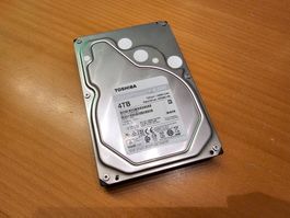 NEU Toshiba Performance X300 Harddrive 4TB
