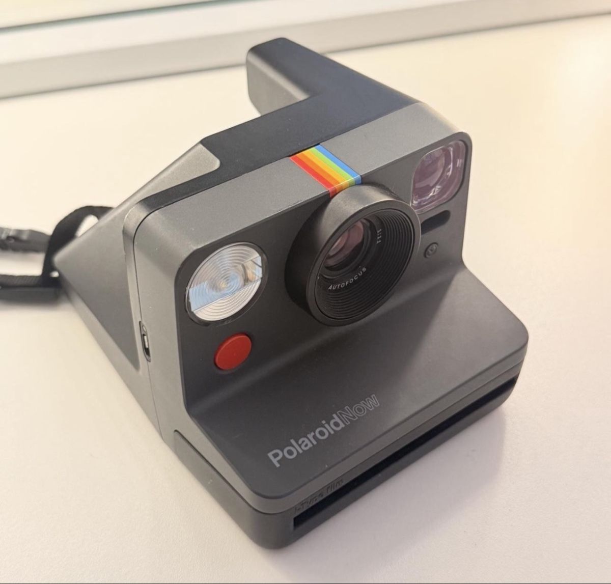 Polaroid Fotocamera: Polaroid Now Instant Camera - Capture Summer Memories! – Usato da Uitikon Waldegg venduto da sdman
