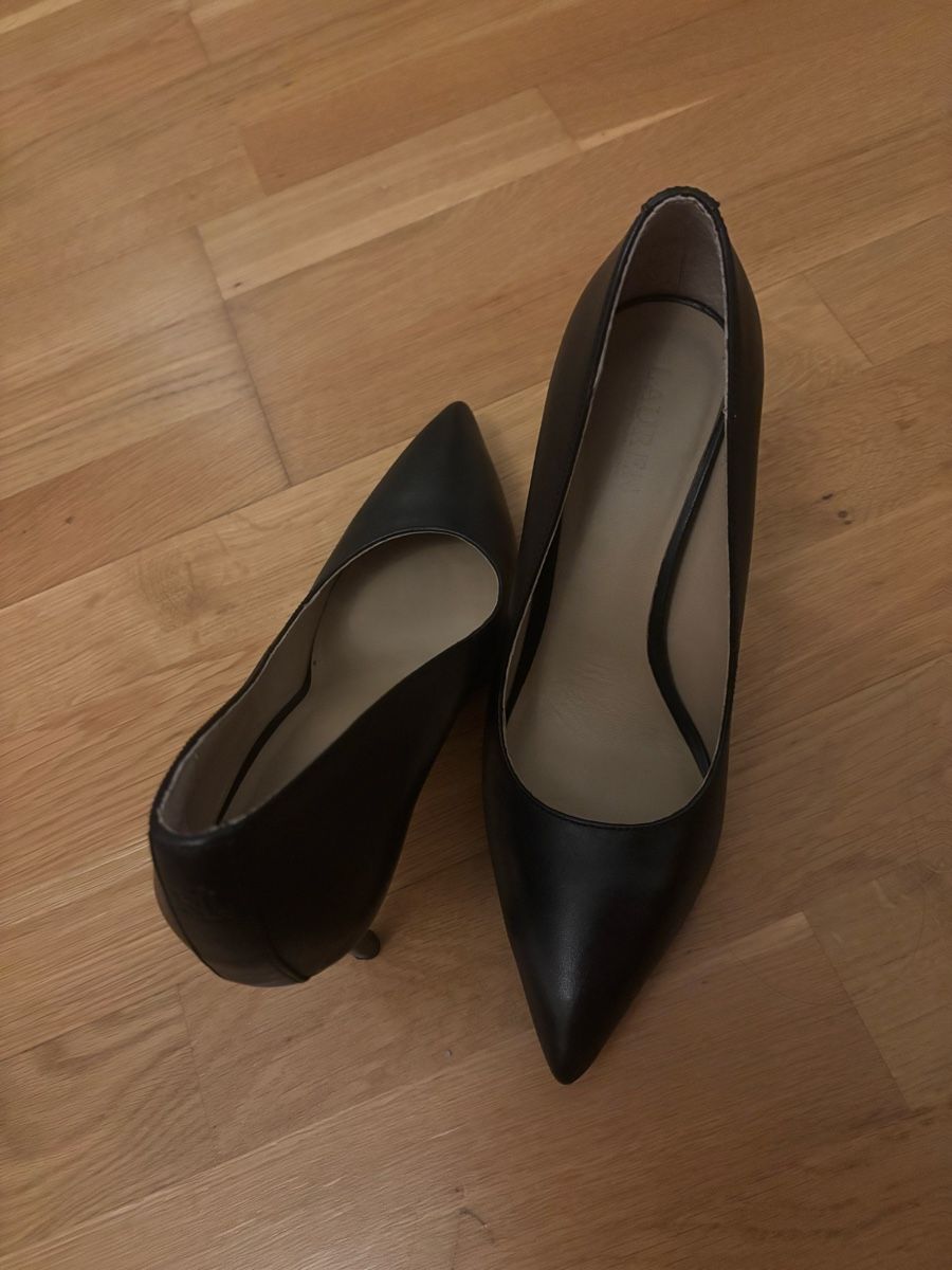 Ralph Lauren Scarpe da donna: Schwarze Leder Pumps von Ralph Lauren – Nuovo (secondo la descrizione) da Zumikon venduto da lar_h5tb 5