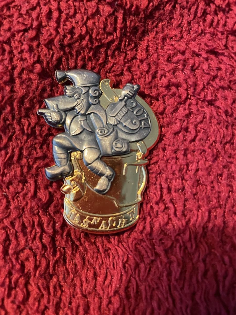 Placchette & Badge: Fasnachtsplakette 2014 Gold – Usato da Oberwil BL venduto da nic_np9t