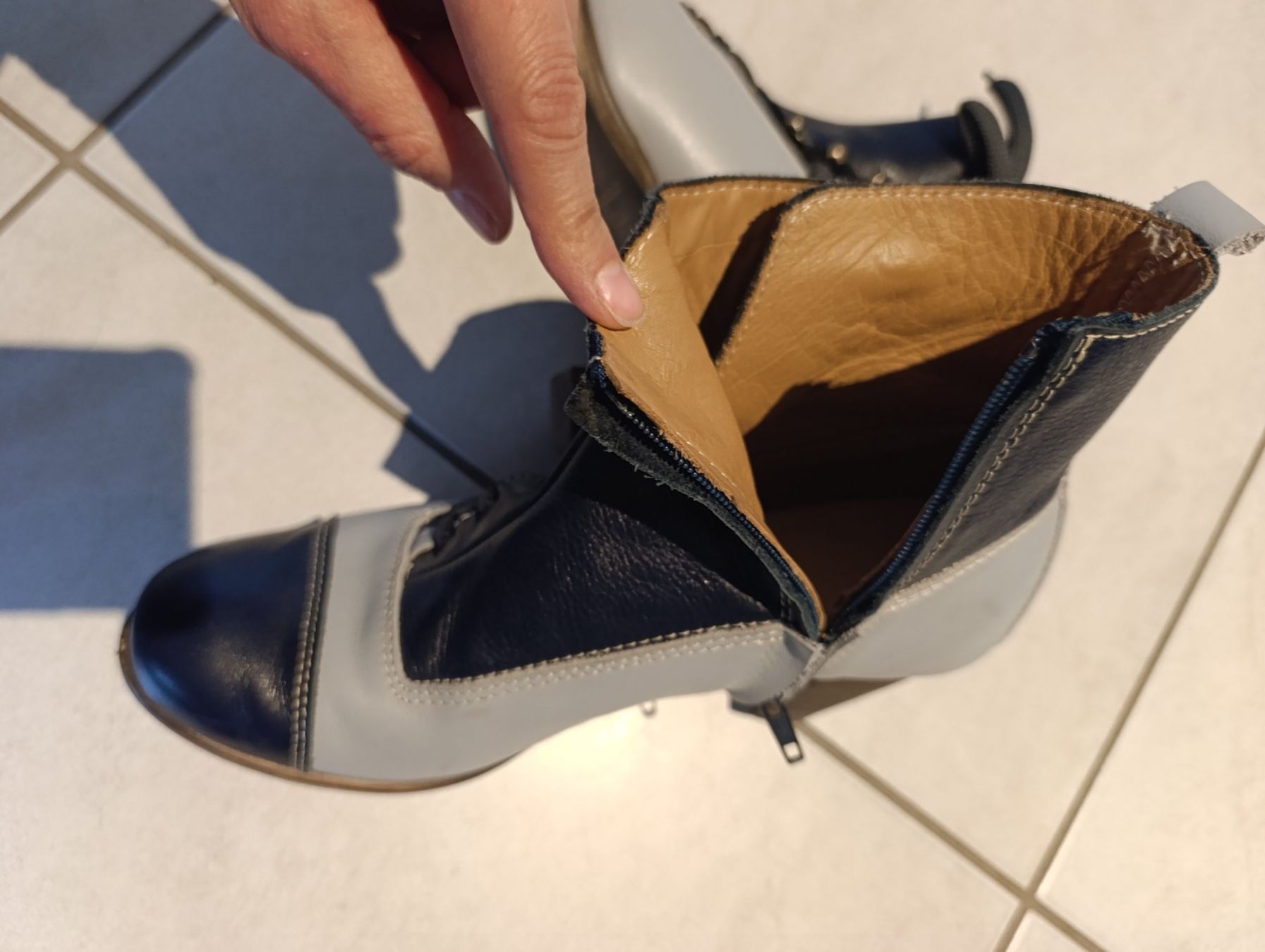 Scarpe da donna: Lederstiefeletten – Usato da Frick venduto da atr_wf8r 2