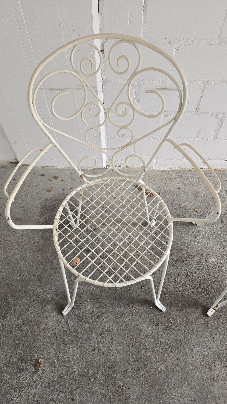 Chaises: 2 stabile Eisenstühle – D'occasion à Sursee par M_Z 2