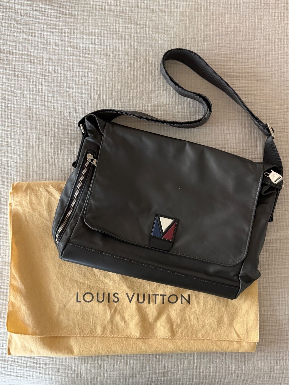 Louis Vuitton Sacs: Louis Vuitton Messenger Bag, Americas Cup, 2017. – D'occasion à Zürich par geo_rslt 1