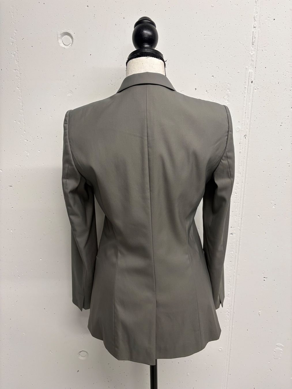 Hugo Boss Giacche: Boss Blazer grau Gr. 34 klassisch elegant – Usato da Regensdorf venduto da secondchancefashion 3