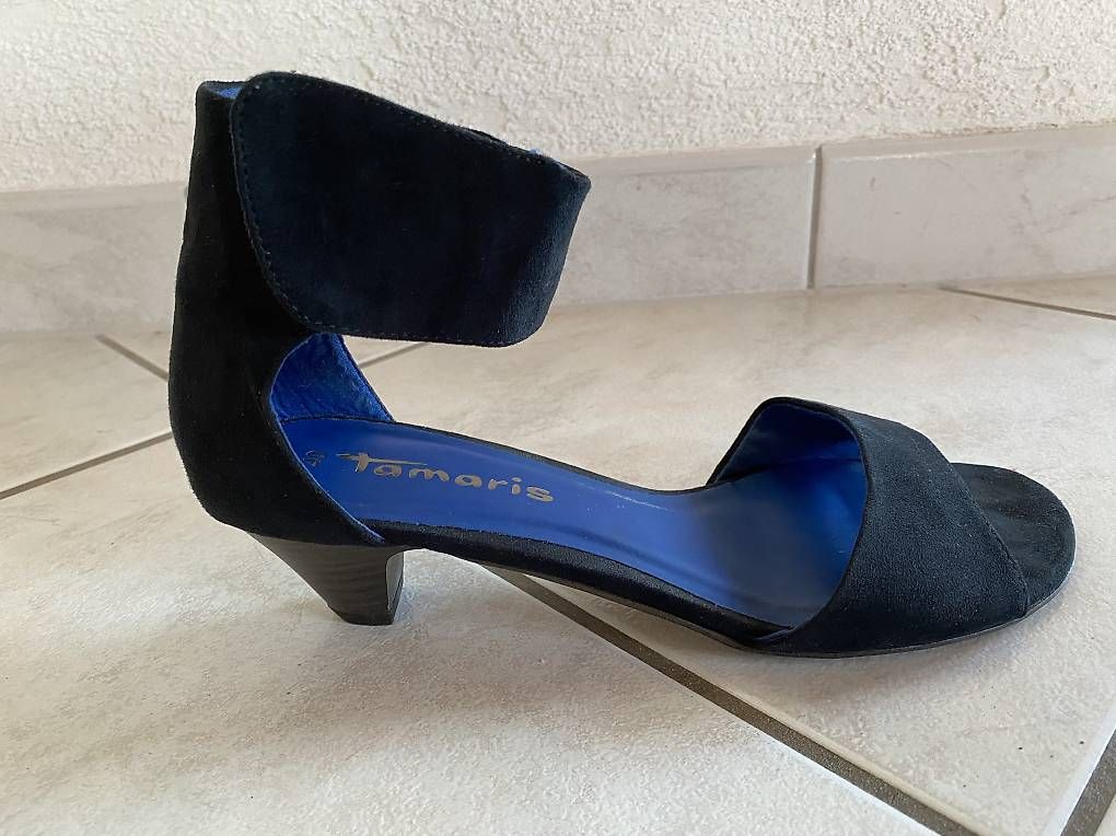 Damenschuhe: Sandalen von Tamaris schwarz-blau – Gebraucht aus Hinwil von Th0mz 2
