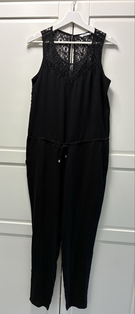 Only Jumpsuits: Jumpsuit Grösse 34 – D'occasion à Witterswil par Livee