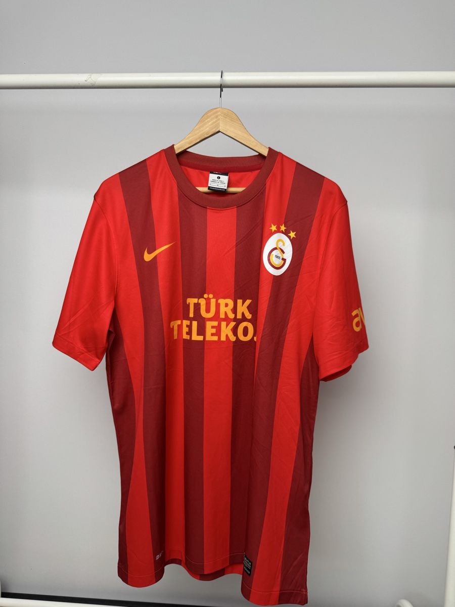Galatasaray Canottiere & Pantaloni: Galatasaray 13/14 third shirt – Nuovo (secondo la descrizione) da Baden venduto da Timelessthreads
