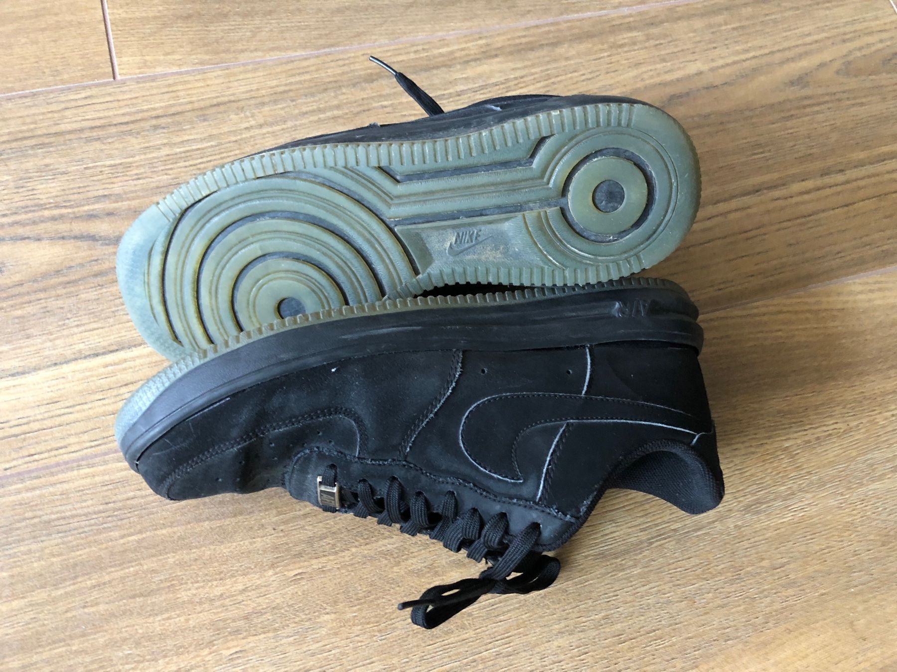 Nike Scarpe da uomo: NIKE AIR FORCE 1 Lunar schwarz Gr. 44.5 – Usato da Mülenen venduto da CreativeSolutions 2