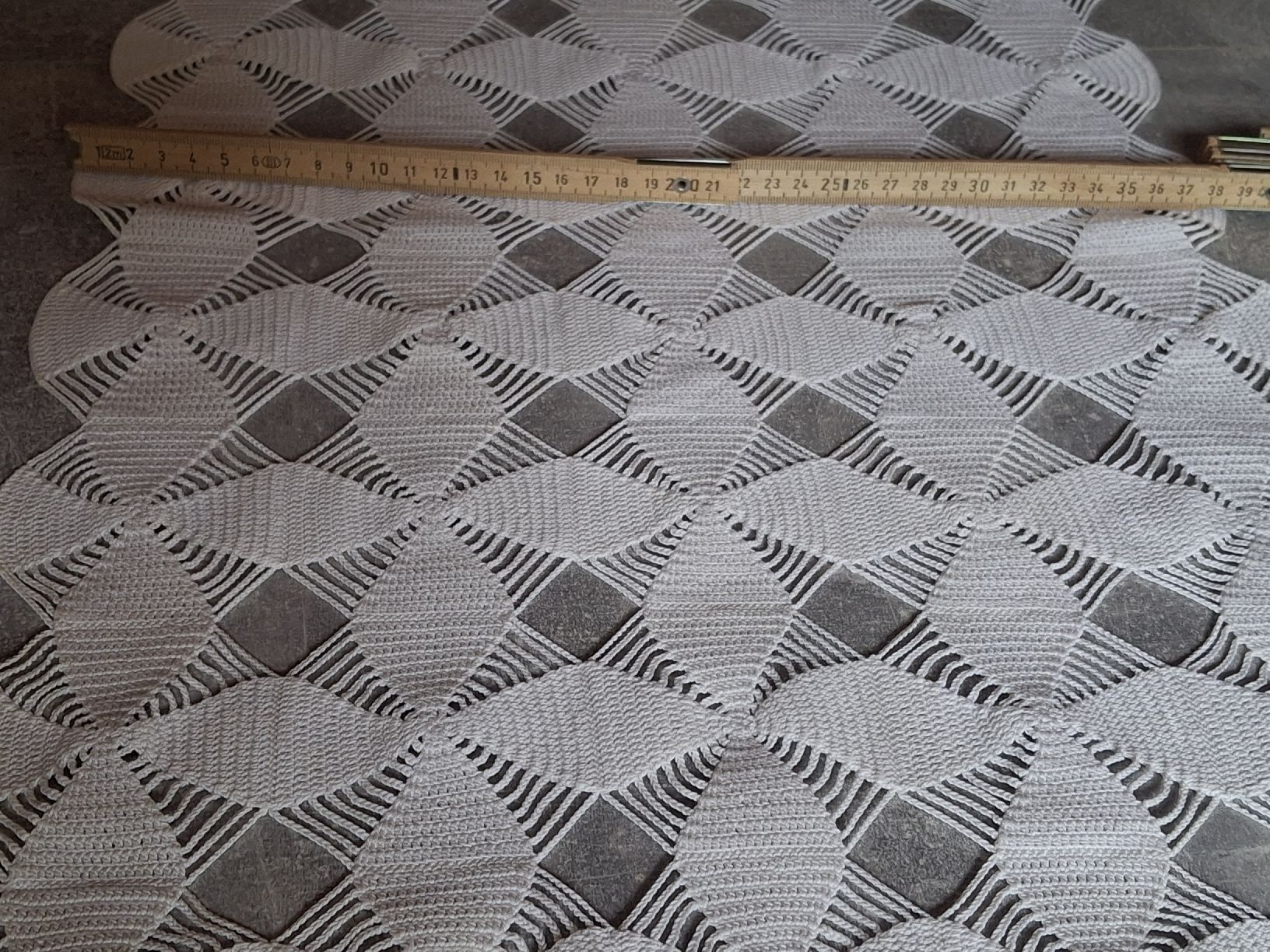 Autre linge de table: Chemin de table crochet blanc motif losanges  – D'occasion à Villiers par san_jn5w 5