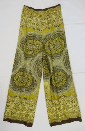 Luftig leichte Hose aus Viskose gewickelt mit Schlitz