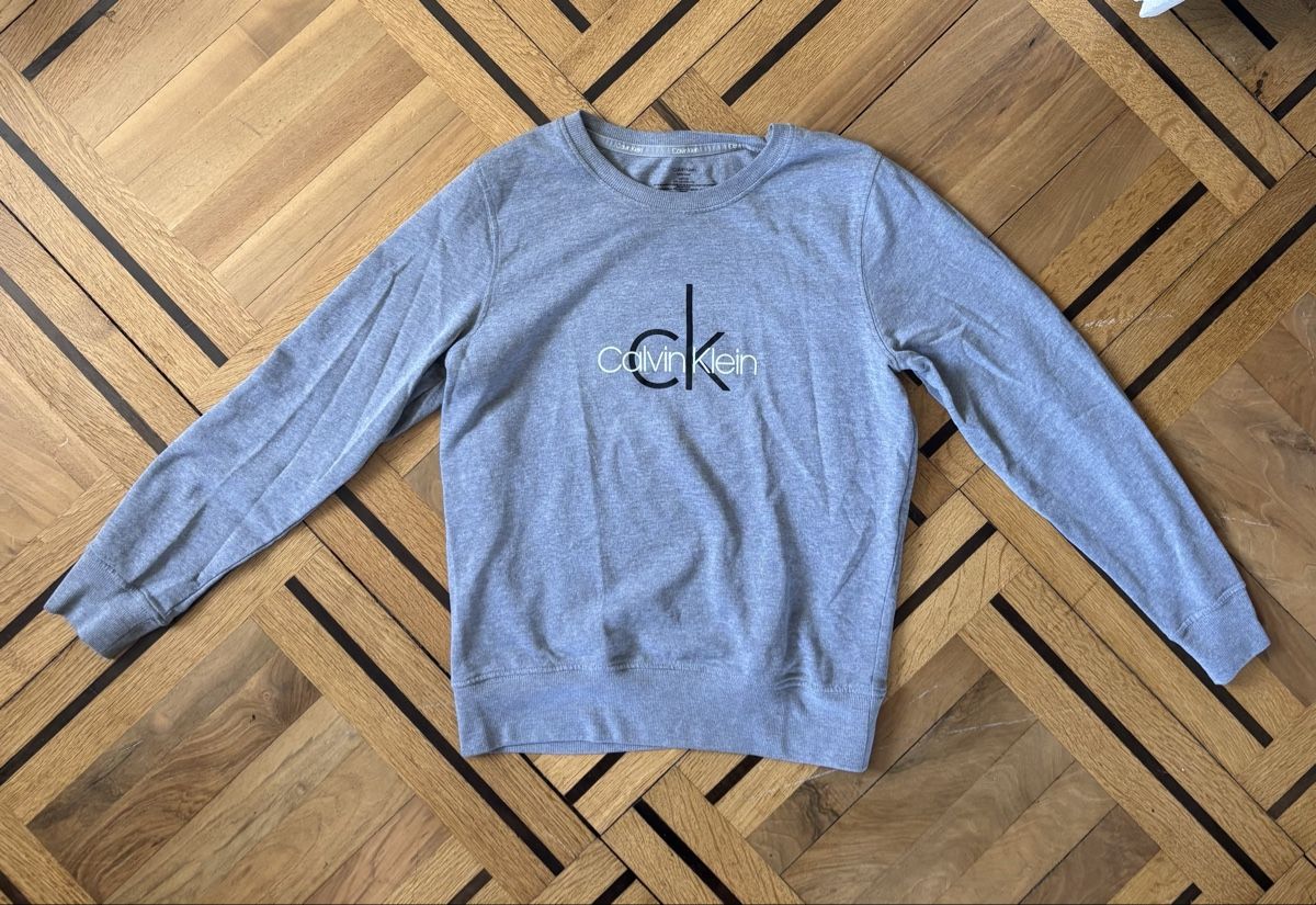 Calvin Klein Maglioni & Felpe: Pull Calvin Klein gris taille S – Usato da Neuchâtel venduto da Deivid2