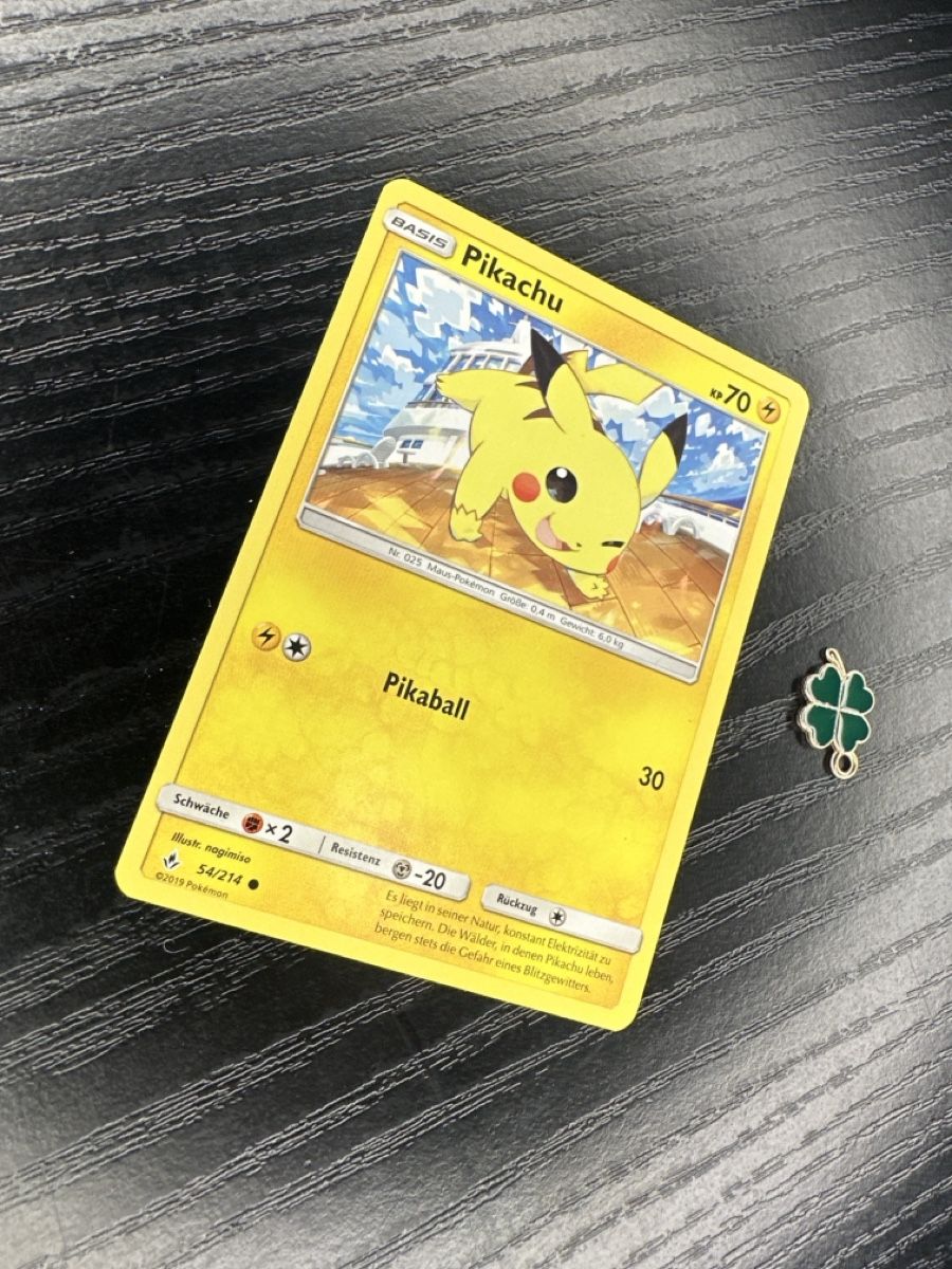 Pokémon Carte collezionabili: Pikachu 54/214 non Holo 2019 – Usato da Uster venduto da Neonschwarz 1