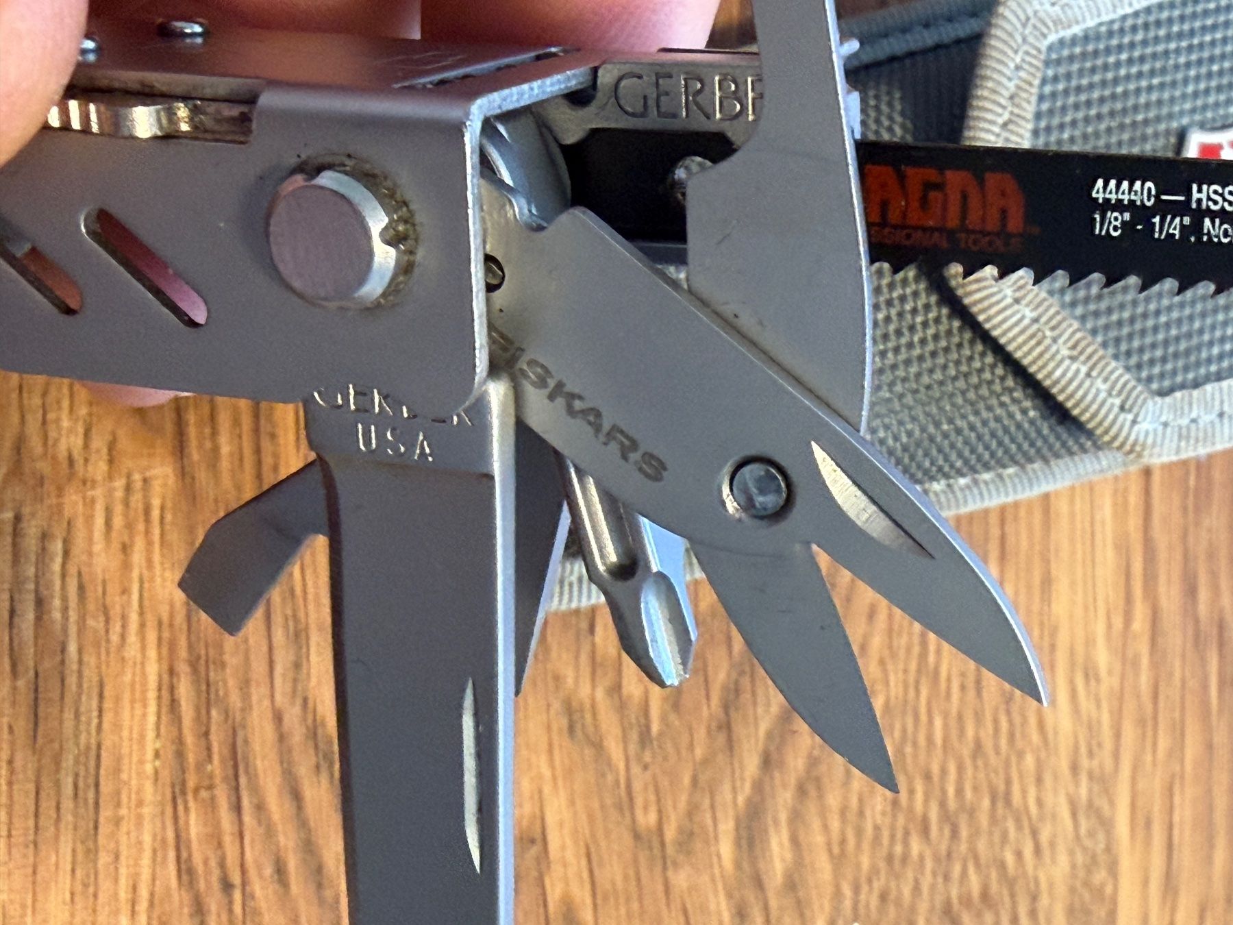 Gerber Coltelli tascabile: Gerber Mini Tool Lampe Schweizer Taschenmesser Multitool ... – Usato da Niederhasli venduto da swissbrocki 7