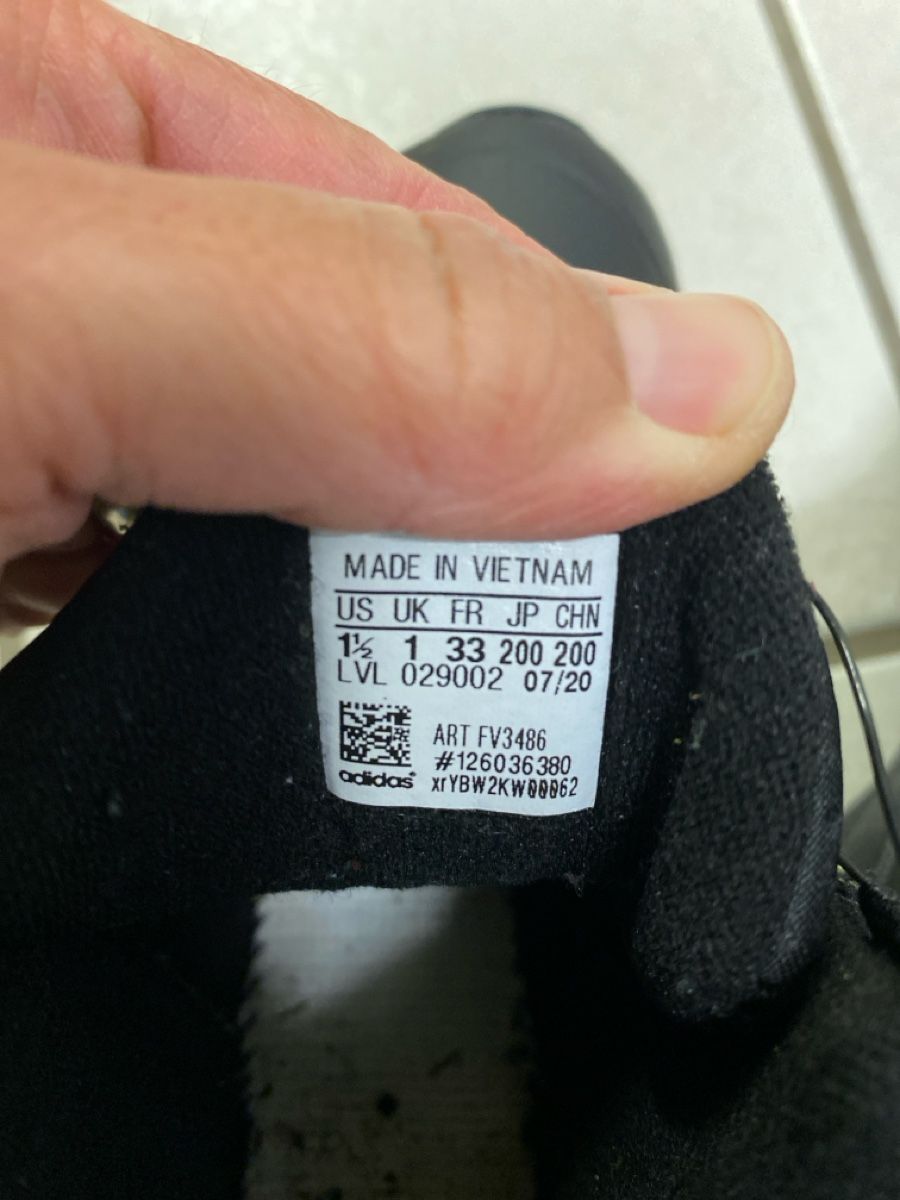 Adidas Herrenschuhe: Winterschuh Adidas 33 – Gebraucht aus Killwangen von Sommer15 4