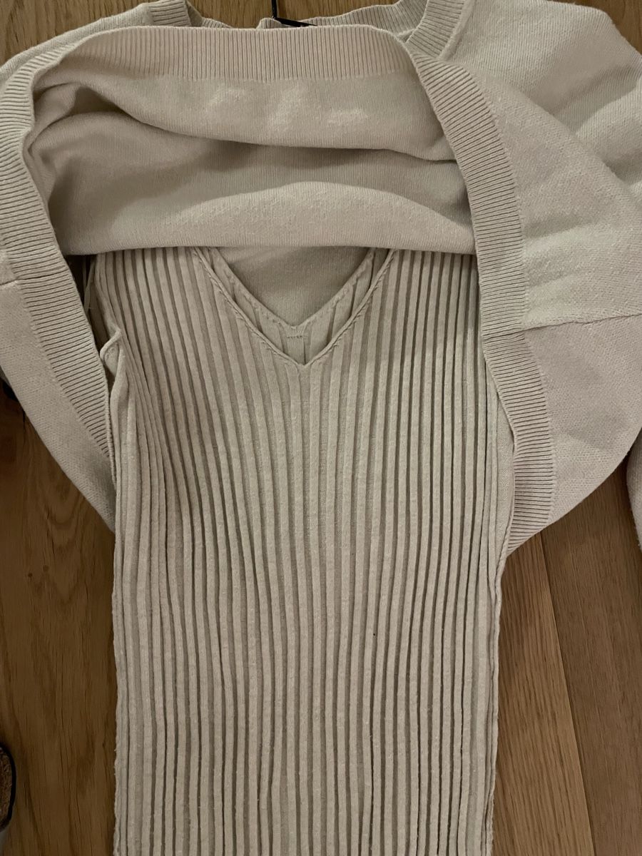 Vestiti: Trendiges Strickkleid-Set Kleid Pullover Beige, Grösse M, – Usato da Luzern venduto da PAMI23 1