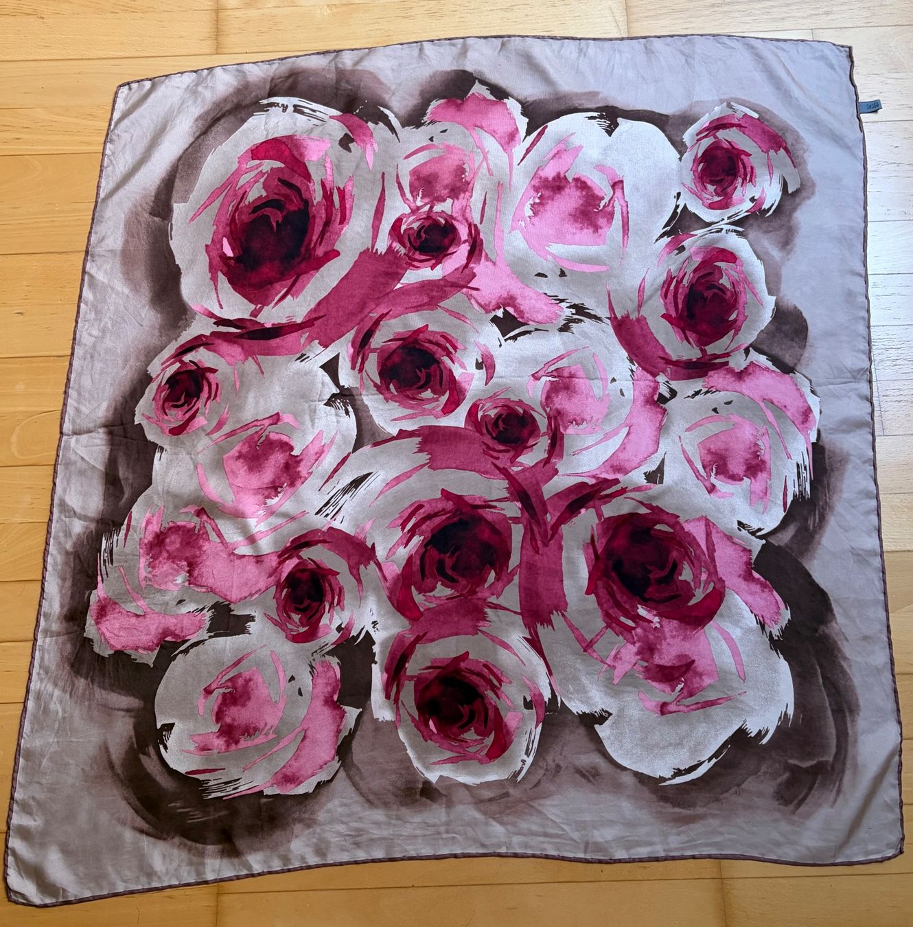 Foulard & Sciarpe: Seide Foulard – Usato da Unterägeri venduto da Jutka_04