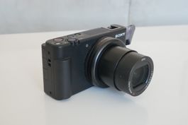 Sony ZV-1 Vlogging-Kamera + Zusatzakku (Sony NP-BX1)