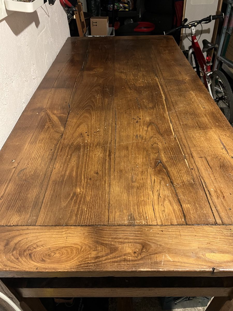 Tische: Table en chêne, massif – Gebraucht aus Veyrier von memphis1232 1