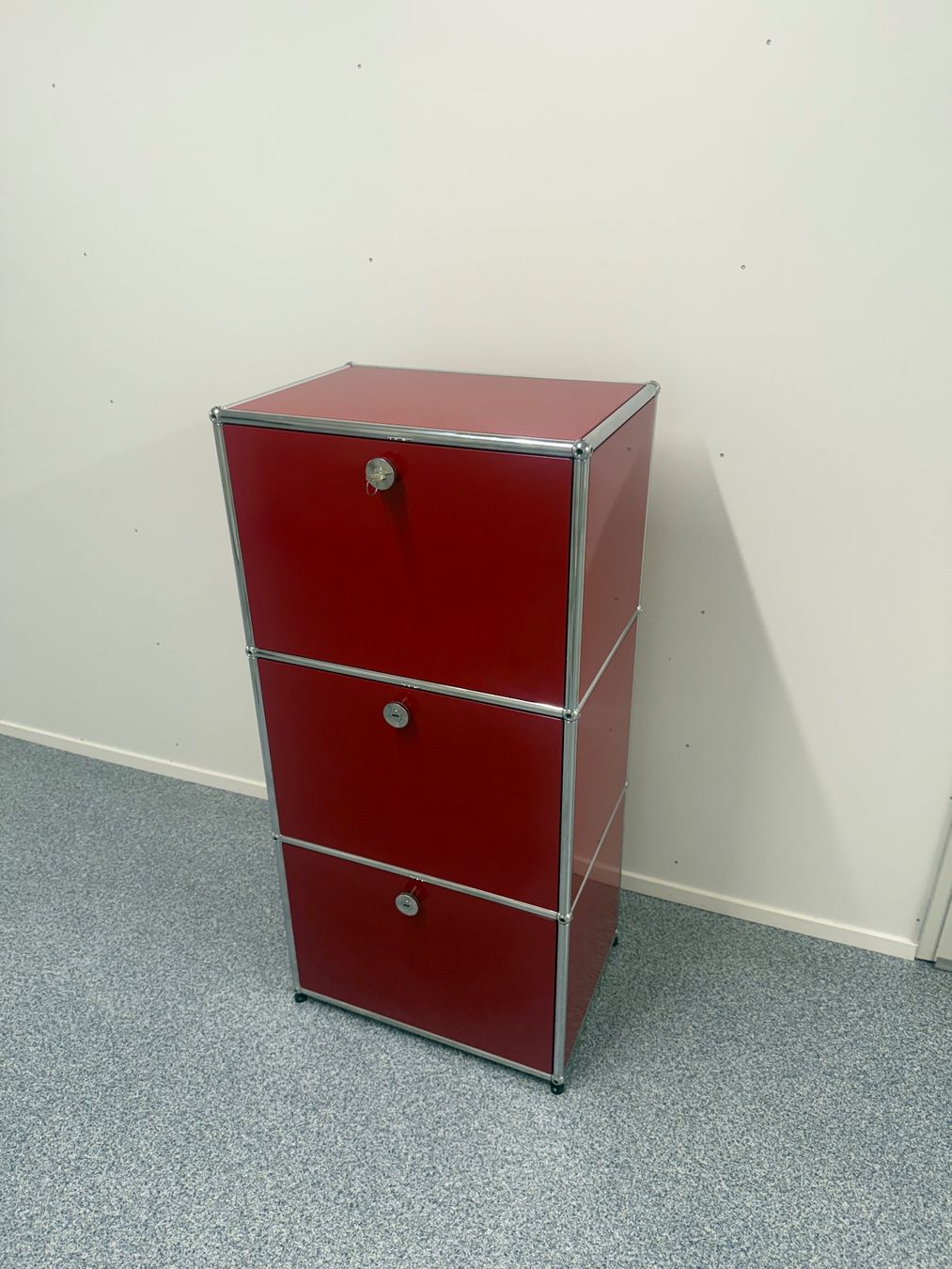 USM Scaffali: USM Haller Regal Rubinrot 1x3 Q1 – Usato da Balsthal venduto da Designhaus.Schmitt 5