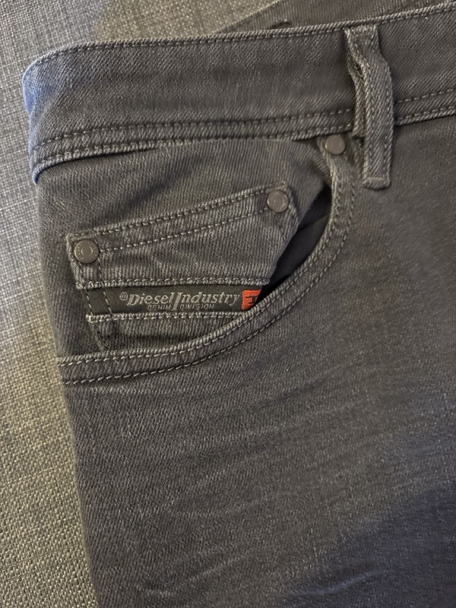 Diesel Jeans: Diesel Jeans – Nuovo e nell'imballaggio originale da Egnach venduto da arm_6pvp 1