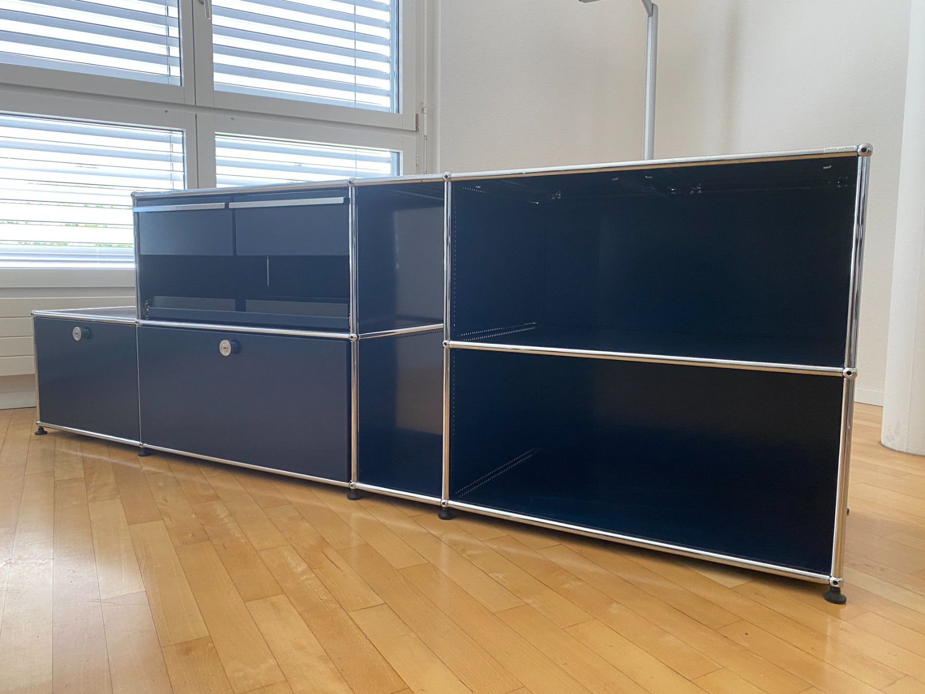 Scaffali: USM Haller Sideboard dunkelblau – Usato da Cham venduto da mbl-atric