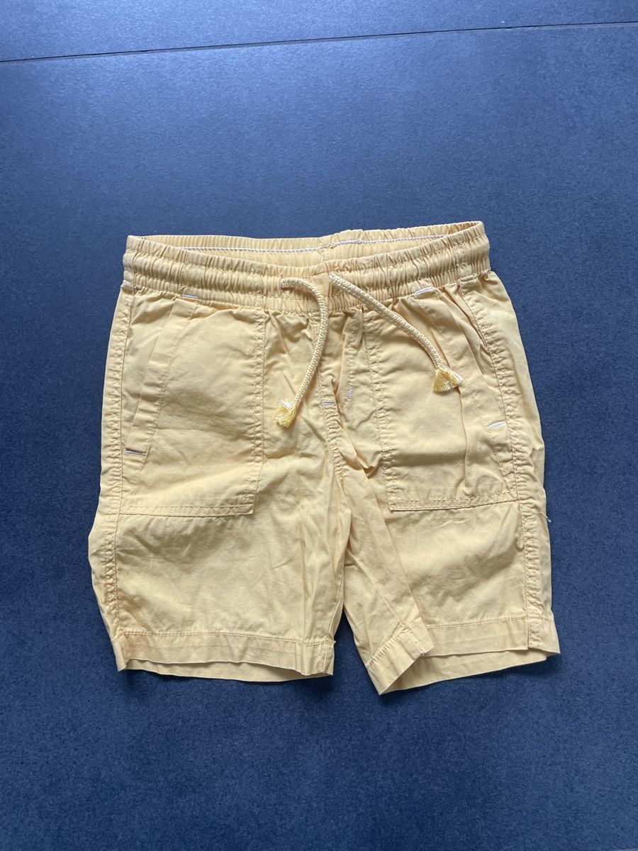 H&M Pantalons: Shorts Gr. 98 H&M – D'occasion à Aesch ZH par lawas